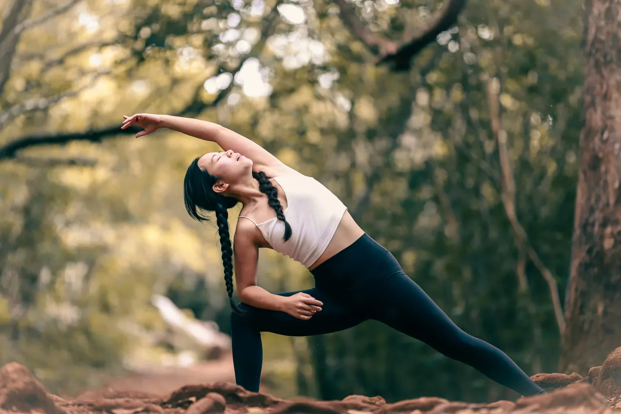 Yoga per la pancia piatta: 4 posizioni facili da fare a casa per migliorare la digestione Yoga per la pancia piatta: 4 posizioni facili da fare a casa per migliorare la digestione