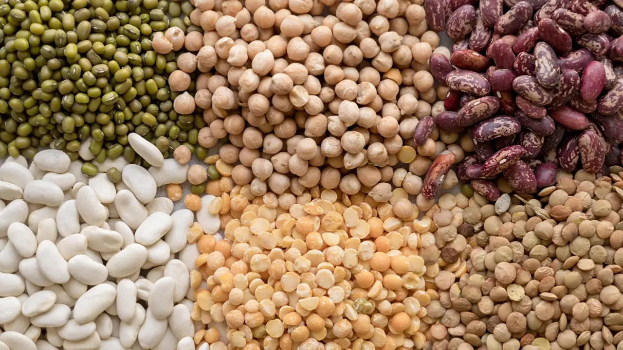 Cibi “insospettabili” che fanno gonfiare: 5 alimenti salutari da consumare con moderazione Cibi “insospettabili” che fanno gonfiare: 5 alimenti salutari da consumare con moderazione