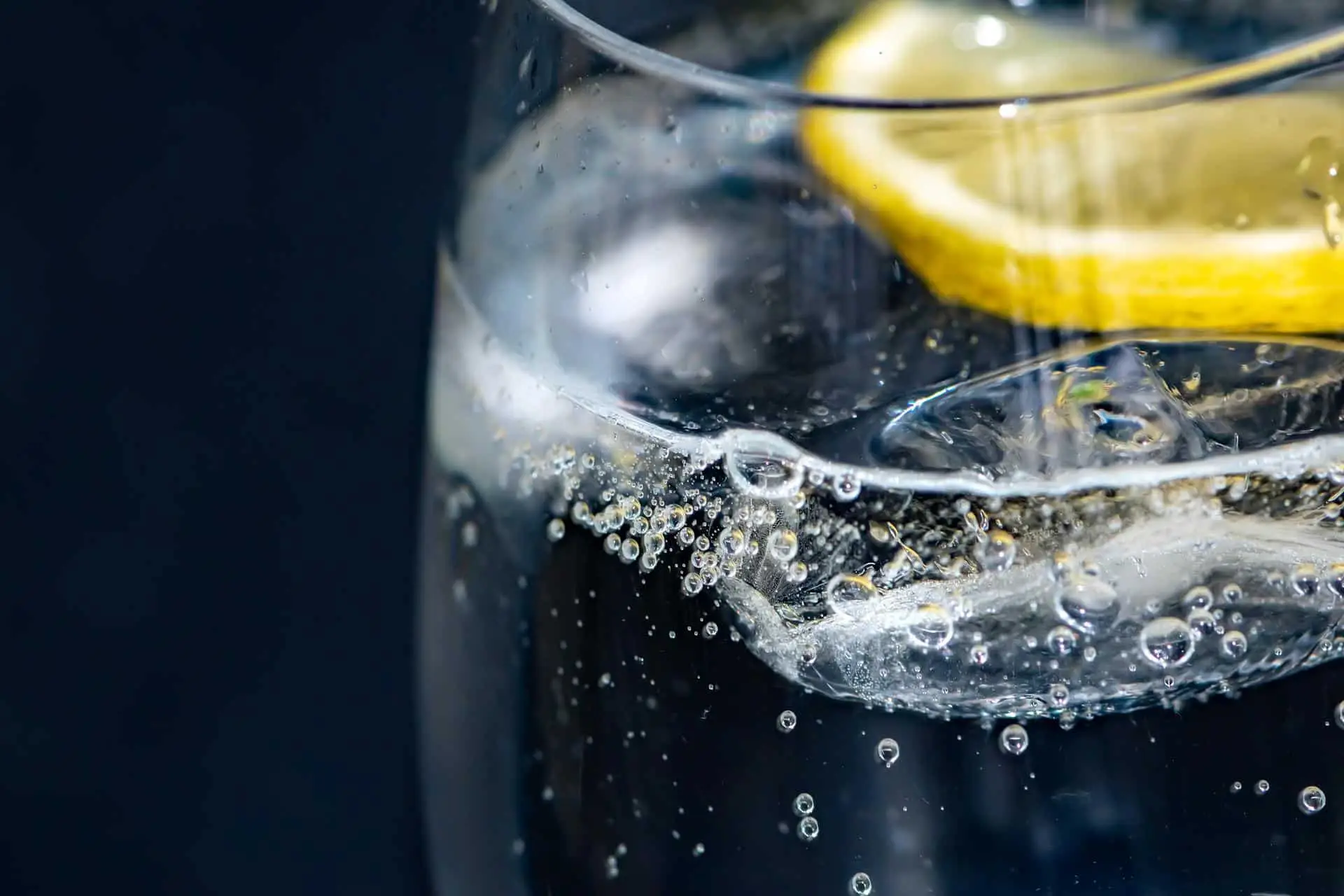 Bevanda naturale da bere ogni sera: ecco come sgonfiare la pancia in 3 giorni Bevanda naturale da bere ogni sera: ecco come sgonfiare la pancia in 3 giorni