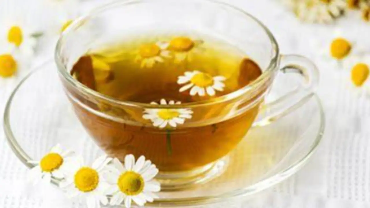 Digestione lenta e pancia gonfia? Ecco i 3 infusi più efficaci secondo gli esperti Digestione lenta e pancia gonfia? Ecco i 3 infusi più efficaci secondo gli esperti