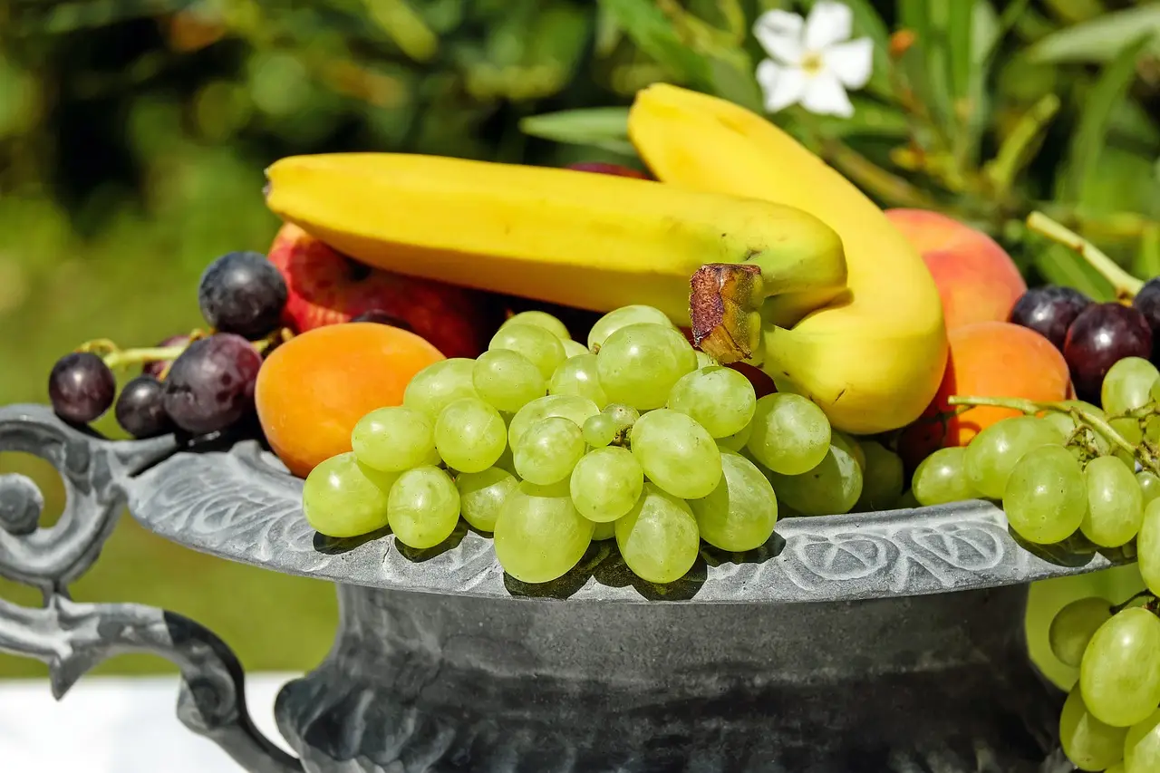 Mai mangiare questi frutti dopo cena: favoriscono fermentazioni e gonfiore Mai mangiare questi frutti dopo cena: favoriscono fermentazioni e gonfiore