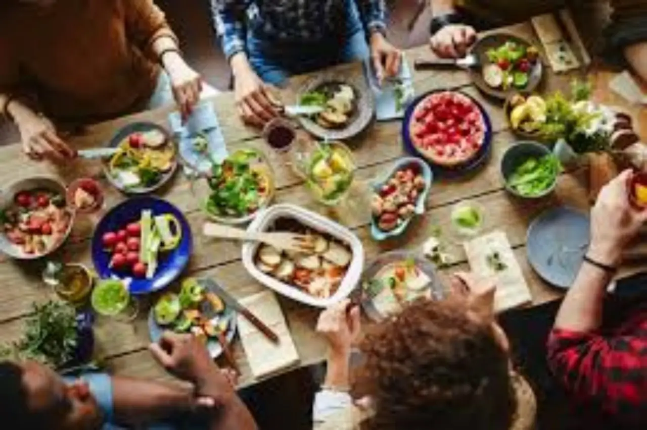 Mai mangiare questi frutti dopo cena: favoriscono fermentazioni e gonfiore Mai mangiare questi frutti dopo cena: favoriscono fermentazioni e gonfiore