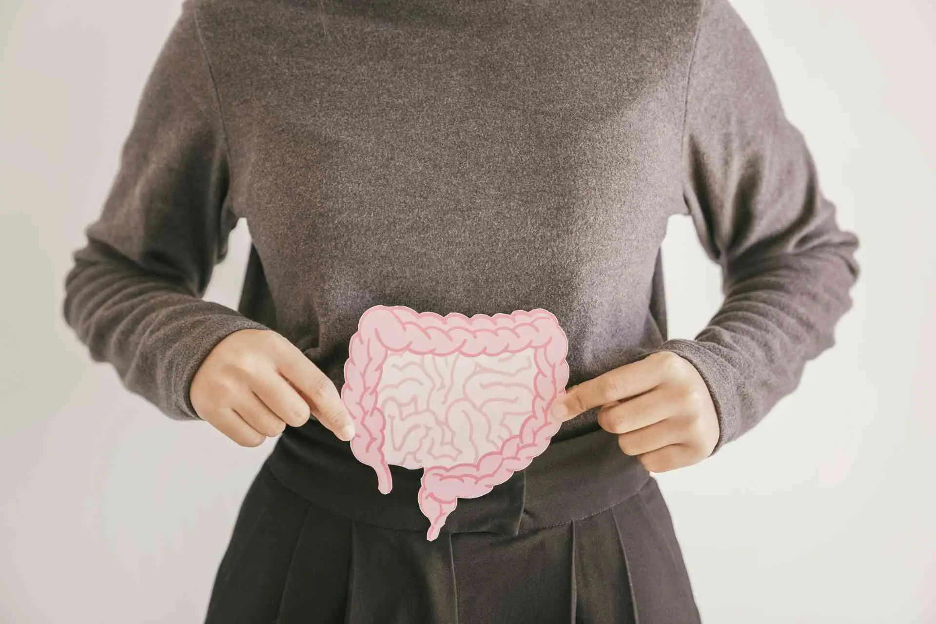 Intestino infiammato? Ecco i segnali da non ignorare e i rimedi da provare subito Intestino infiammato? Ecco i segnali da non ignorare e i rimedi da provare subito
