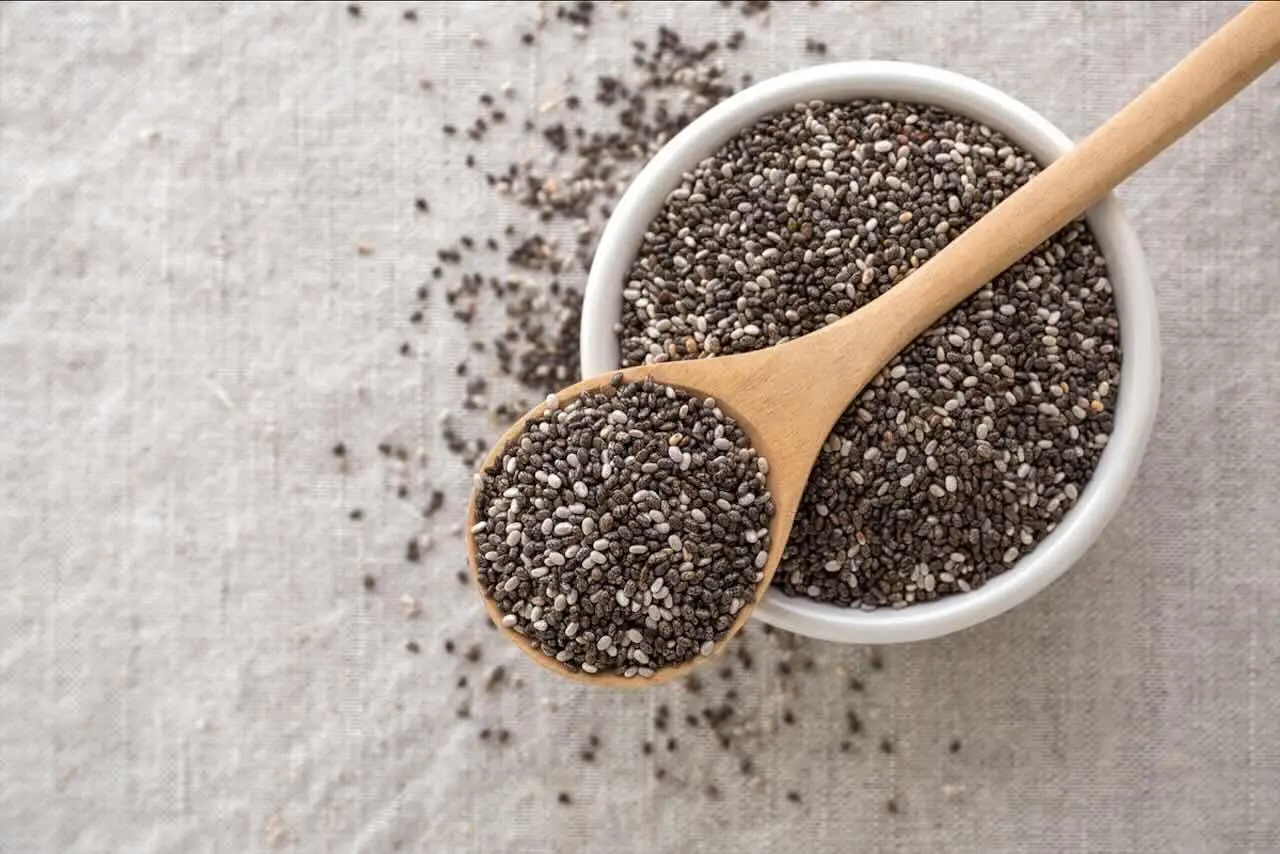 Semi che sgonfiano la pancia: ecco quali aggiungere ogni giorno a colazione Semi che sgonfiano la pancia: ecco quali aggiungere ogni giorno a colazione