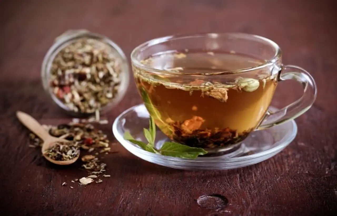 Come gestire i livelli di zucchero nel sangue con una tisana serale secondo la nutrizionista Come gestire i livelli di zucchero nel sangue con una tisana serale secondo la nutrizionista