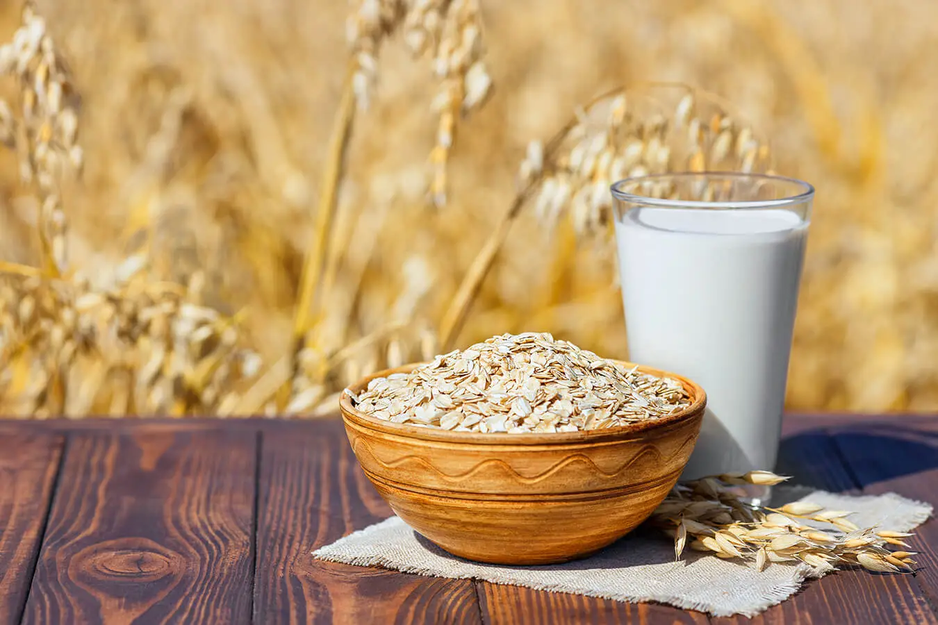 Latte d’avena caldo: i consigli dello specialista per una coccola serale senza zuccheri aggiunti Latte d’avena caldo: i consigli dello specialista per una coccola serale senza zuccheri aggiunti