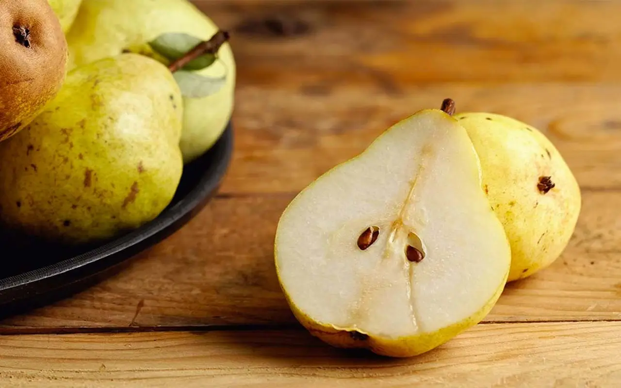 Il frutto che abbassa la glicemia e aiuta la digestione Il frutto che abbassa la glicemia e aiuta la digestione