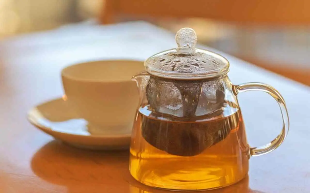 Prova questo infuso dopo cena: il metodo naturale per svegliarsi leggeri Prova questo infuso dopo cena: il metodo naturale per svegliarsi leggeri